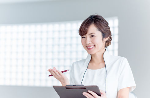 女性スタッフ